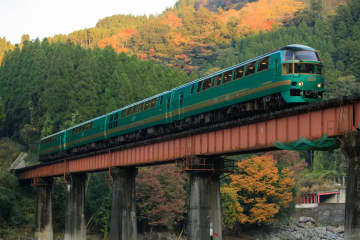 【2024】「由布院之森」九州人氣觀光列車：豪華內裝、最新時刻表、停車站、預約購票方式解析
