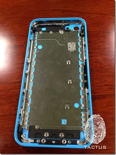 iphone-5c-blue-leaked-2-600x799