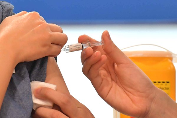 新冠疫苗累計接種逾851萬劑