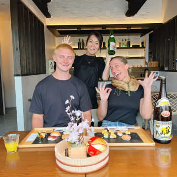 傳統味覺之旅！淺草製作壽司、對比日本酒的終極體驗